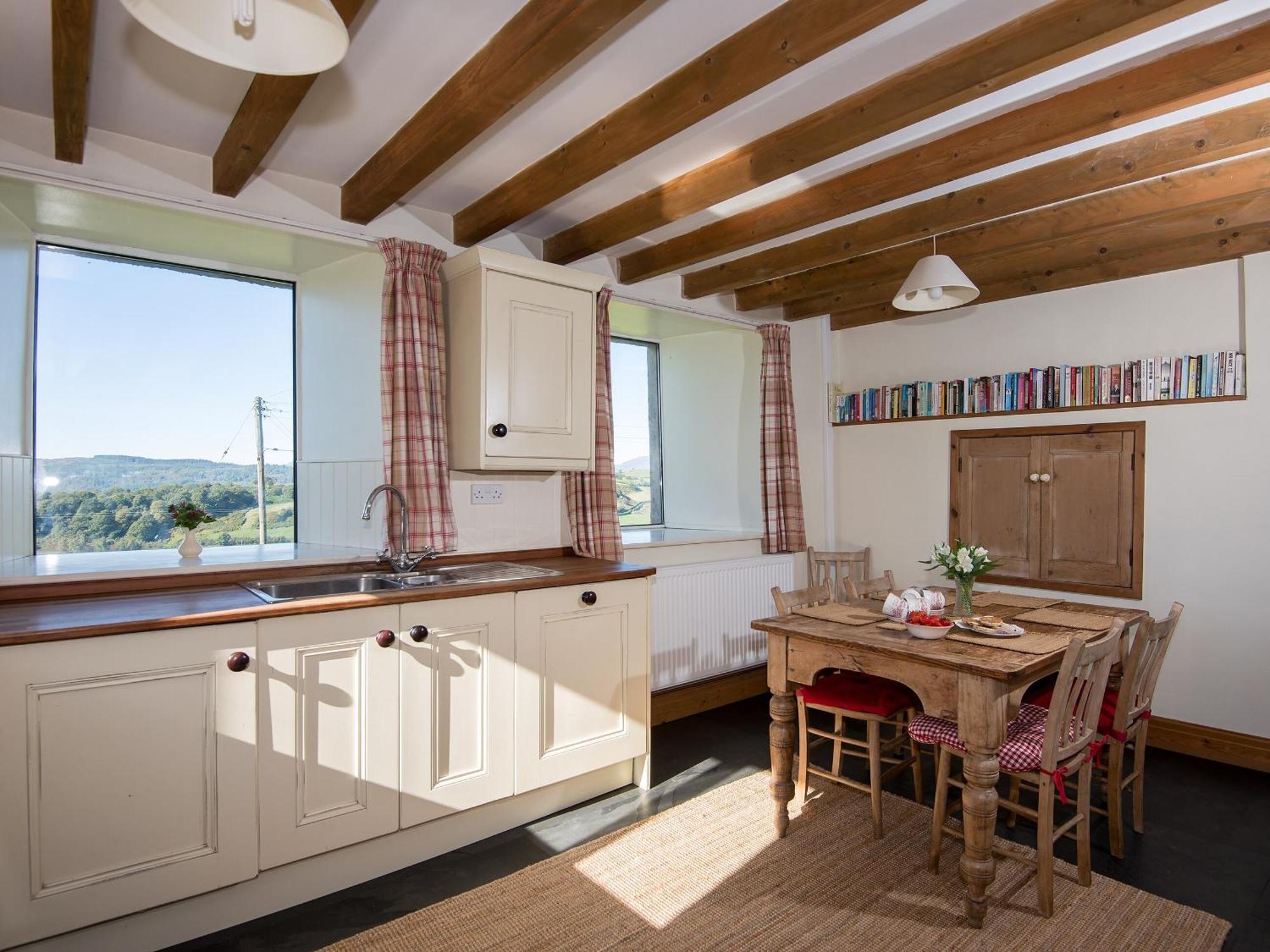 Cefn Bach Villa Capel Garmon Екстериор снимка